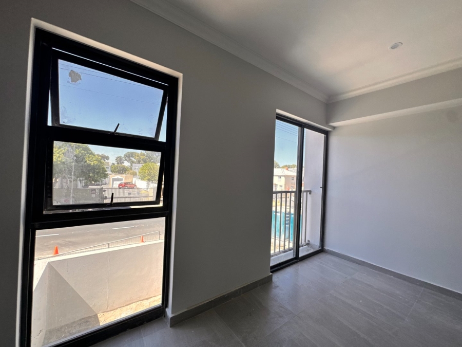 1 Bedroom Property for Sale in Table View Western Cape